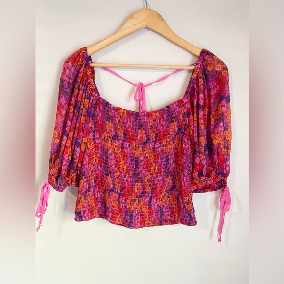 Free People Floral Print Women's Smocked Puff Sleeve Crop Top  Hot Pink NWT - Picture 7 of 11